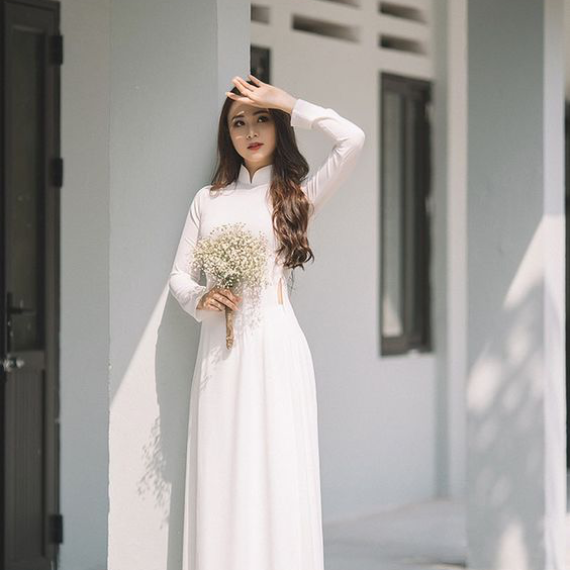 3 mẫu áo dài trắng đẹp nhất mà các nàng nên mặc thử