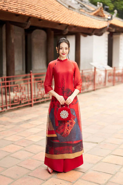 https://lamia.com.vn/san-pham/ao-dai-cach-tan-phoi-hoa-tiet-in-truu-tuong-ad163