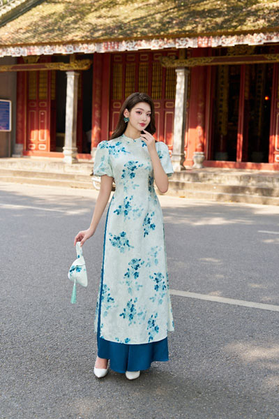 https://lamia.com.vn/san-pham/ao-dai-tay-phong-co-3-phan-phoi-ta-ngan-ad184