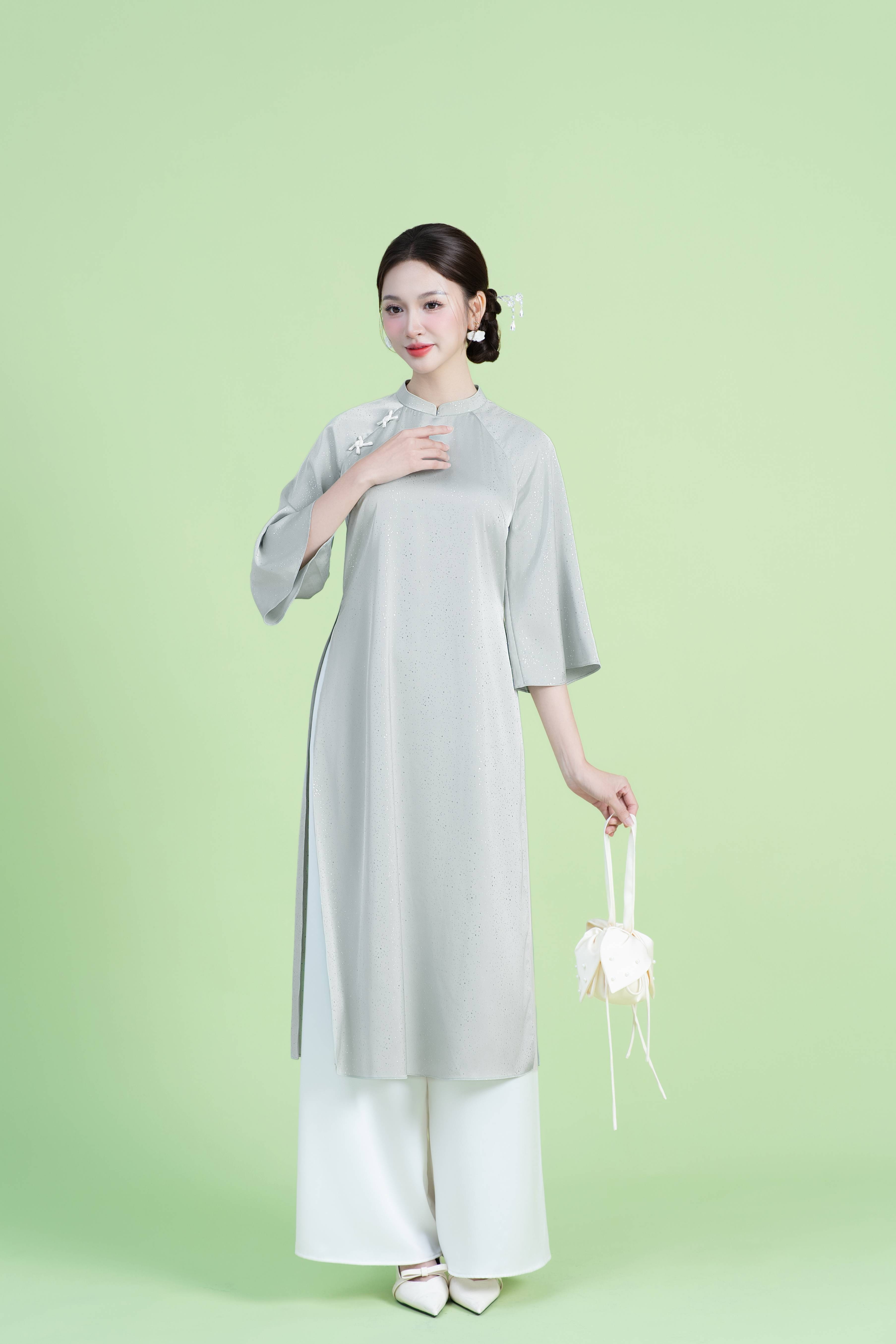 https://lamia.com.vn/san-pham/ao-dai-dang-suong-to-lieu-ngo017-qt03