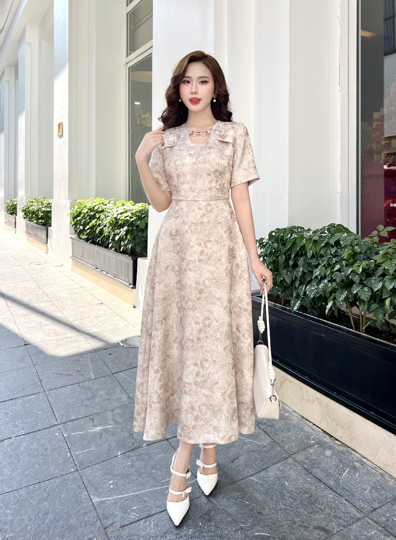 https://lamia.com.vn/san-pham/dam-chu-a-dang-xoe-phoi-tay-coc-ld412
