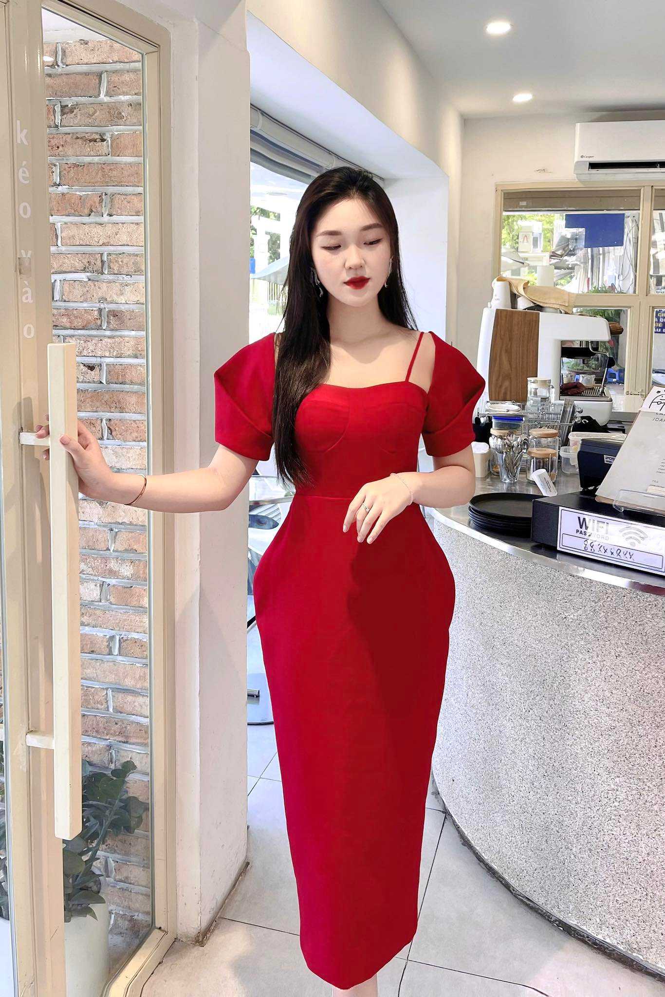 Áo dài đỏ cô dâu mang phong cách sang trọng