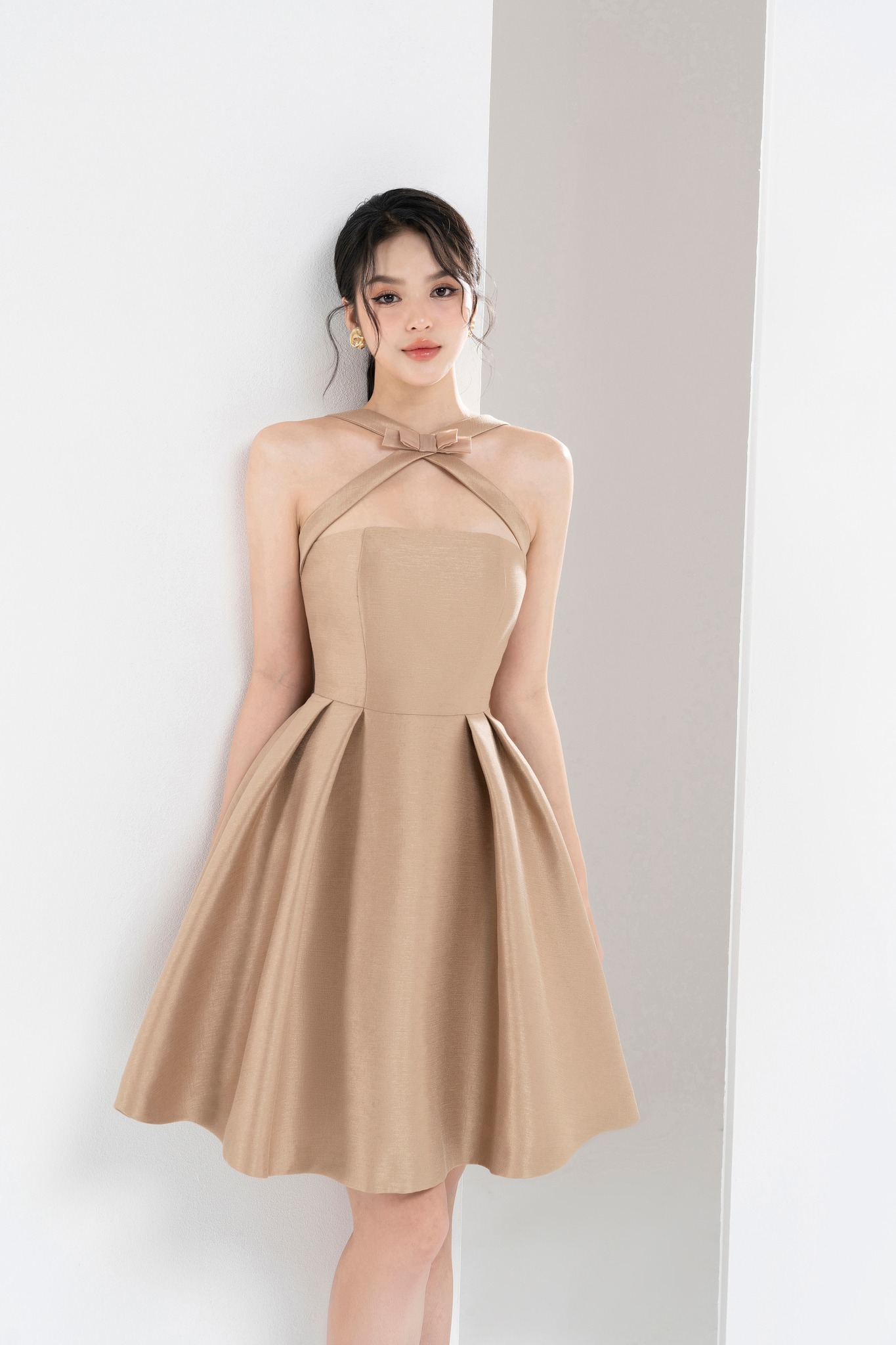 Đầm Irene Dress cúp ngực dáng xòe màu be LUXD021