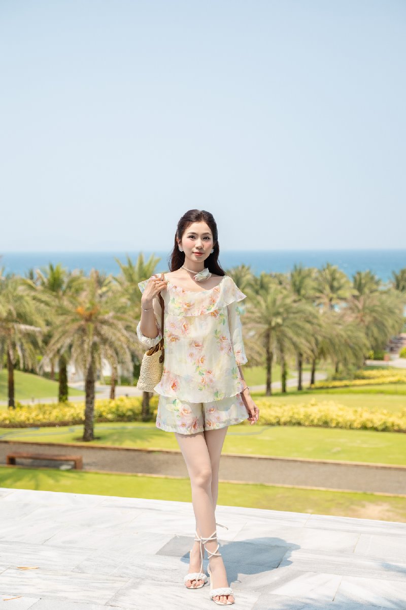 https://lamia.com.vn/san-pham/set-so-mi-co-rong-phoi-hoa-set059