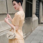 Áo  sơ mi tay cộc phối họa tiết thêu SET076 (CHỈ CÓ ÁO) CÓ 1 VÁY M KHÁCH MUA VUI LÒNG  NHẮN TIN NVBH