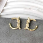 Khuyên tai chữ C bản lớn phối ngọc trai BT023