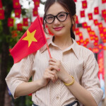 Áo sơ mi dáng suông tay cộc phối họa tiết kẻ sọc LA474
