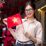 Áo sơ mi dáng suông tay cộc phối họa tiết kẻ sọc LA474