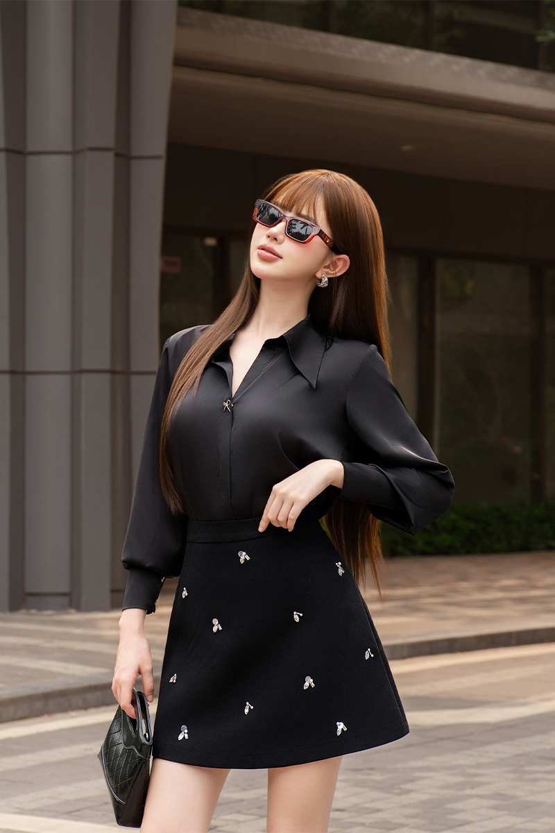 https://lamia.com.vn/san-pham/chan-vay-chu-a-dang-ngan-phoi-hoa-tiet-dinh-thu-cong-lv173