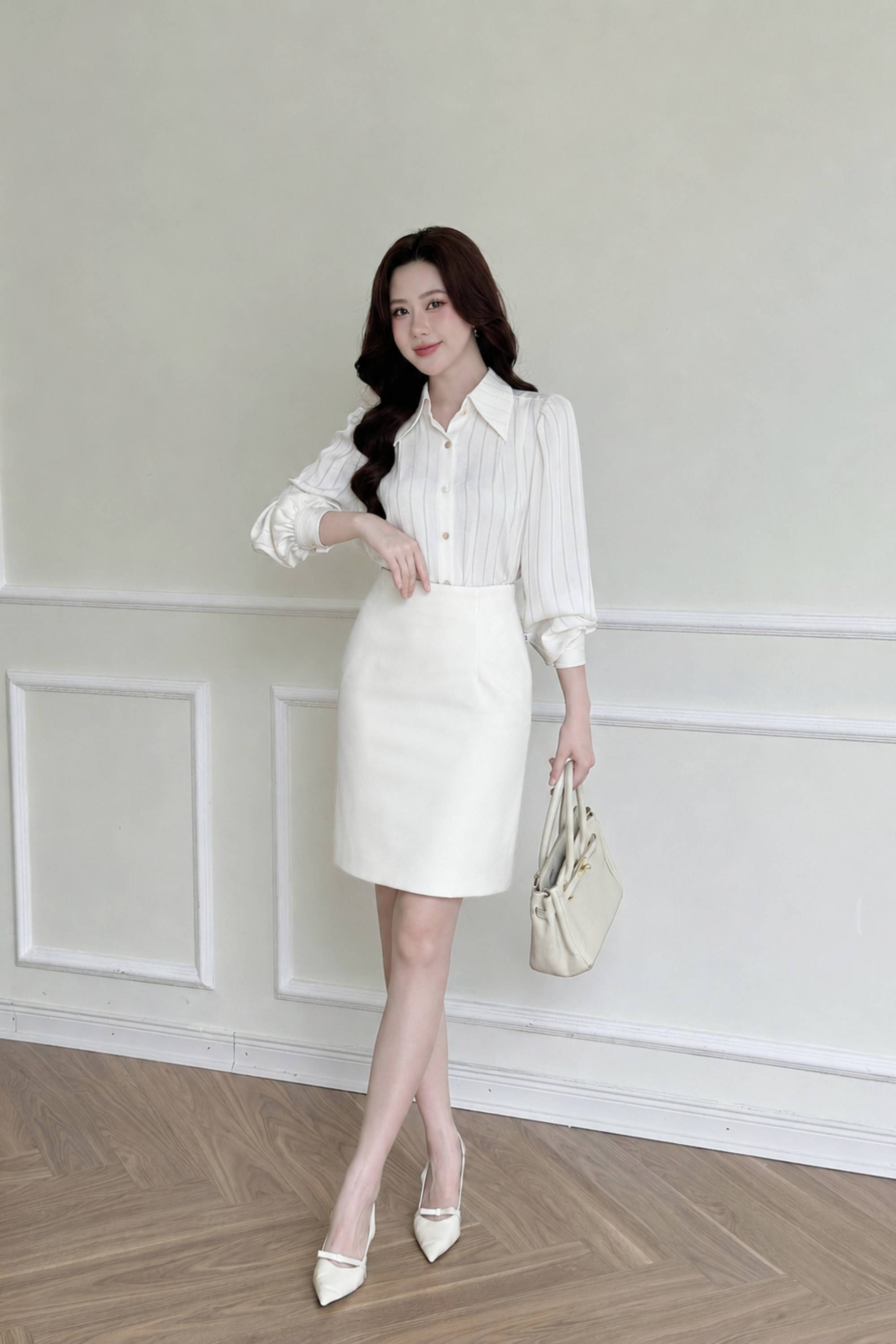 https://lamia.com.vn/san-pham/chan-vay-but-chi-cap-cao-lv197-dang-om-dai-tren-goi